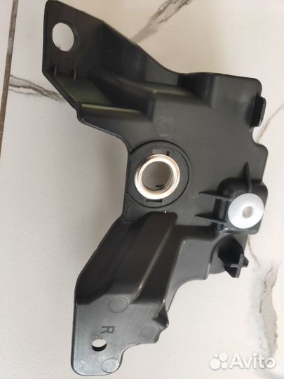 Кронштейн крепления для левой и правой фары LR