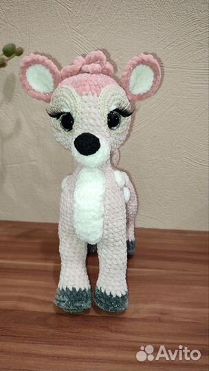 Олень вязаный
