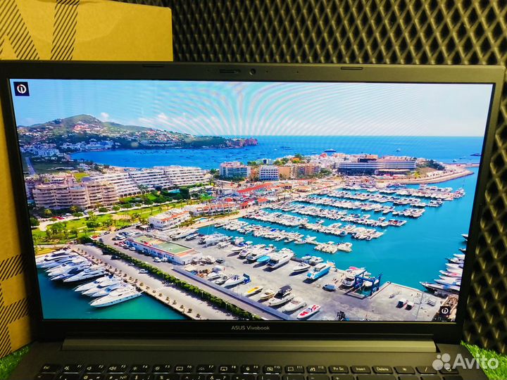 Ноутбук asus oled 15.6