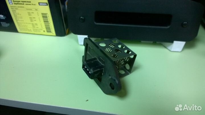 Резистор вентилятора охлаждения двигателя Пежо 206