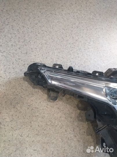 Фара противотуманная правая Lexus LX 2019 год