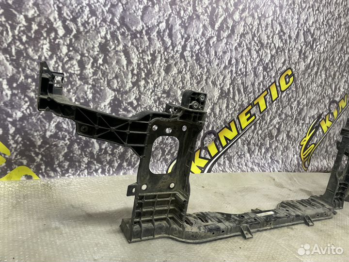 Рамка радиатора передняя панель Kia Cerato 2013