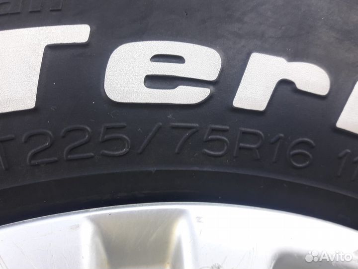 Bfgoodrich Mud-Terrain T/A KM2 225/75 R16