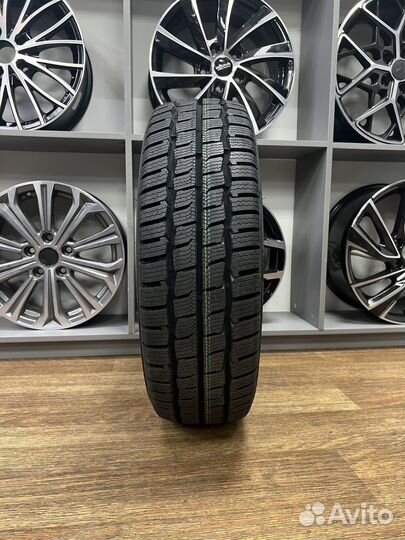 Kumho Winter PorTran CW51 215/65 R16C