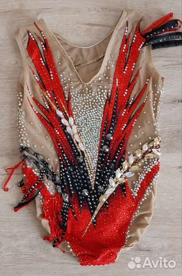 Продаётся купальник для художественной гимнастики