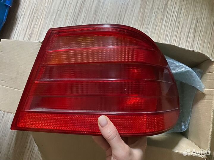 Фонарь задний Mercedes А210