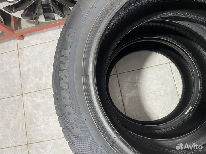 Formula Energy 215/55 R17 94W