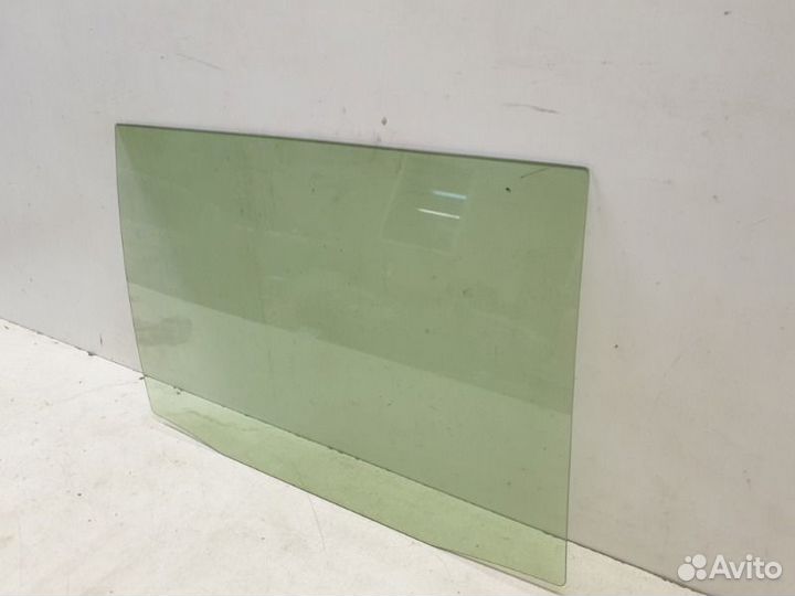 Стекло двери заднее правое Toyota Highlander 2