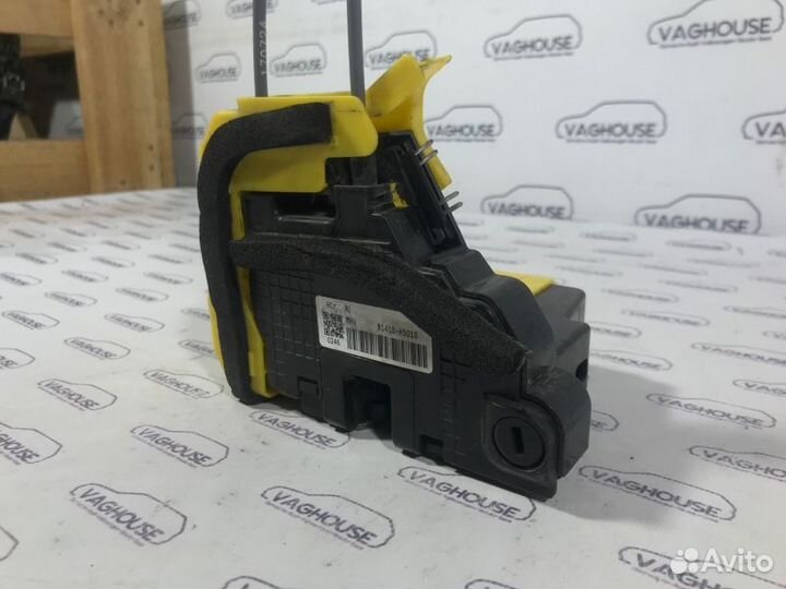 Замок двери задний левый Hyundai Solaris 1.4 G4LA