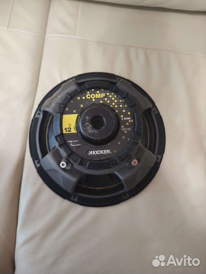 Сабвуфер Kicker C12