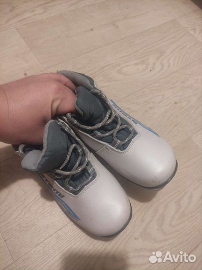 Лыжные ботинки atemi 32 p