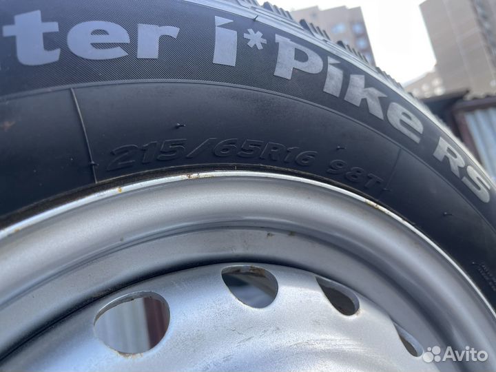 Комплект зимних колес 215/65R16