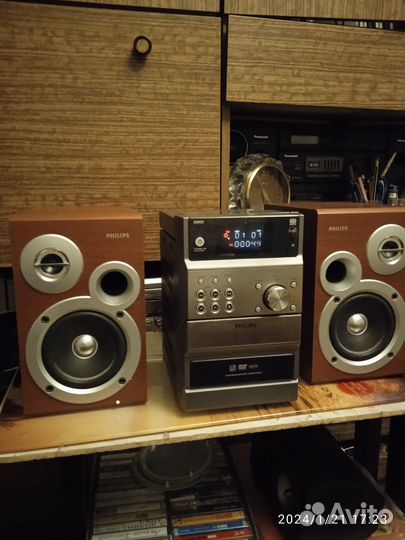 Музыкальный DVD центр Phillips MCD295