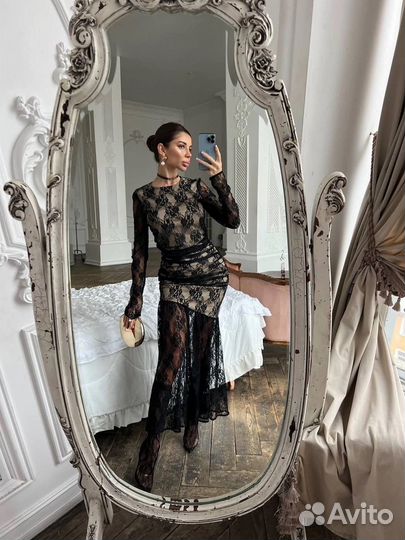 Платье кружевное вечернее