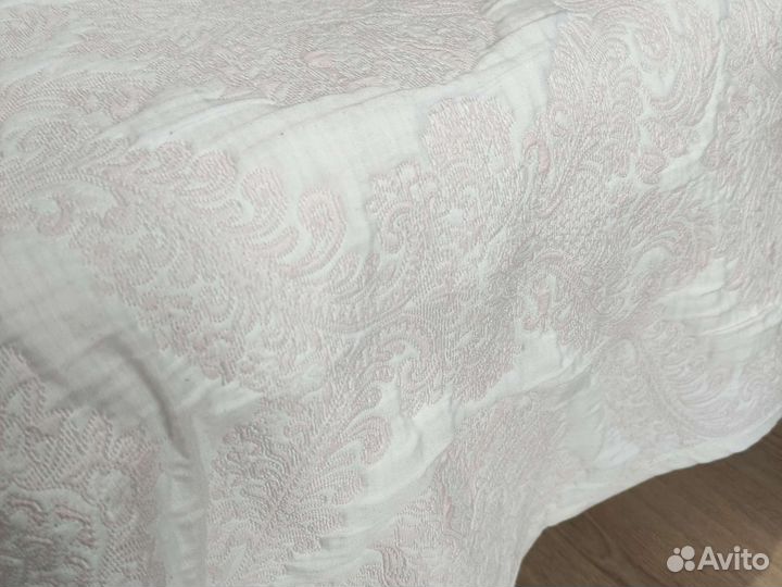 Покрывало на 2 х спальную кровать