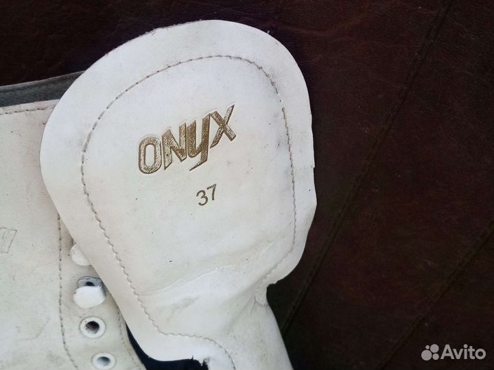 Коньки новые 37р