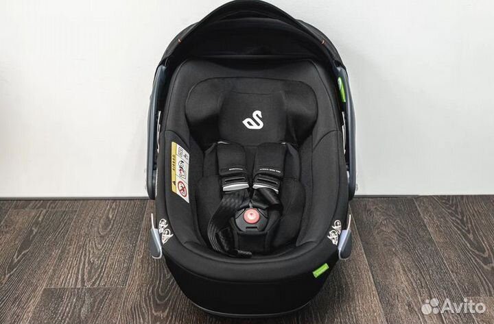 Автолюлька Swandoo Albert Lite Chia Black 0-13 кг