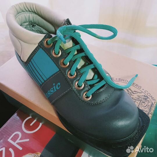 Лыжные ботинки