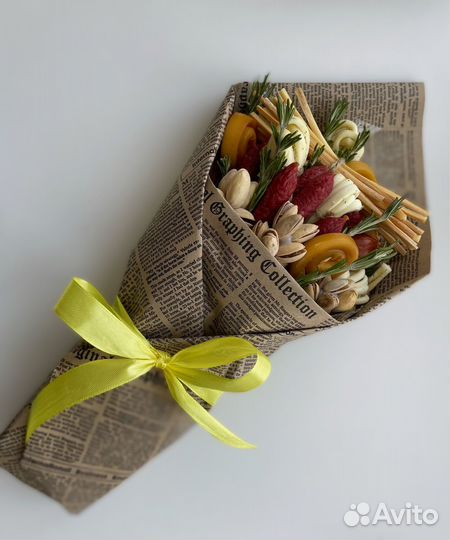 Корзина, ящики, букеты мясные, коробки мясные