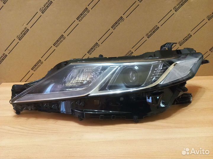 Тойота Камри 70 фара левая 81150-33G00
