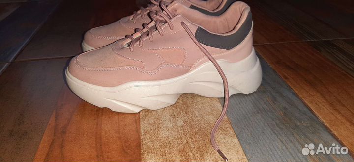 Кроссовки женские демисезонные