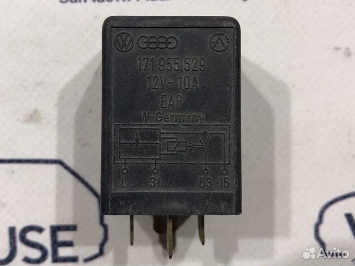 Реле дворников Volkswagen Golf MK3 1994