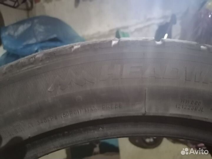 Triangle AdvanteX TC101 235/45 R17