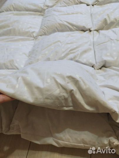 Одеяло пуховое новое. 150x205