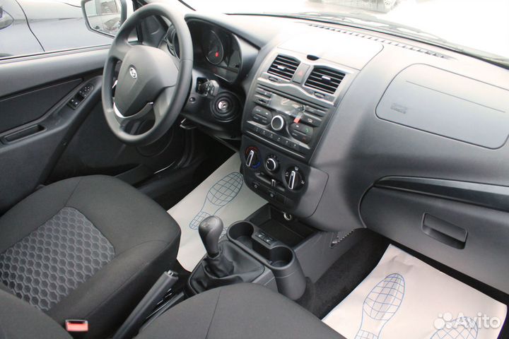 LADA Granta 1.6 МТ, 2023