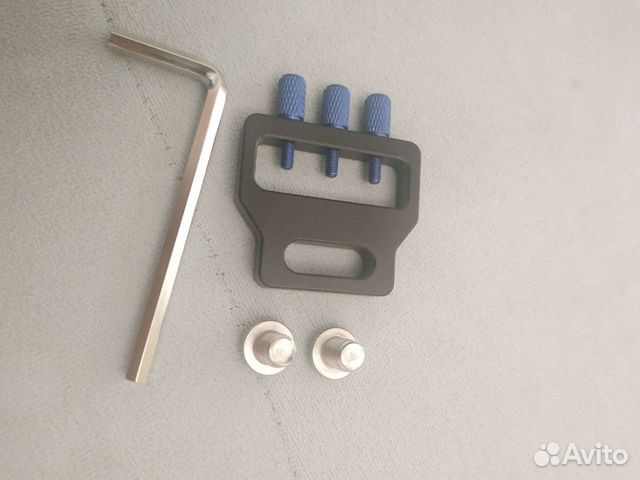 Зажим для кабеля на камеры bmpcc 4K и 6К