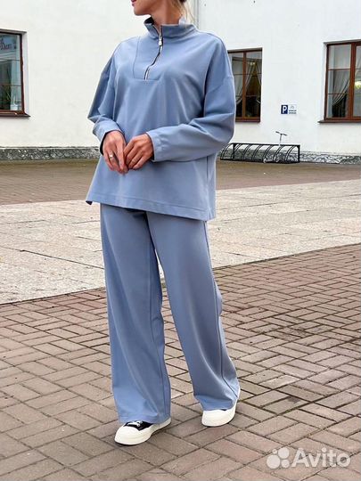 Костюм спортивный