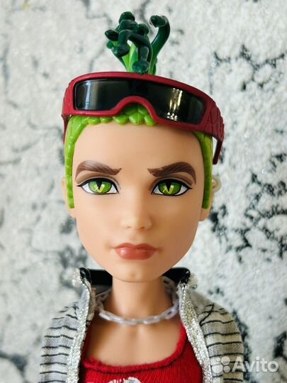 Кукла Монстер Хай Дьюс Базовый 1 волна