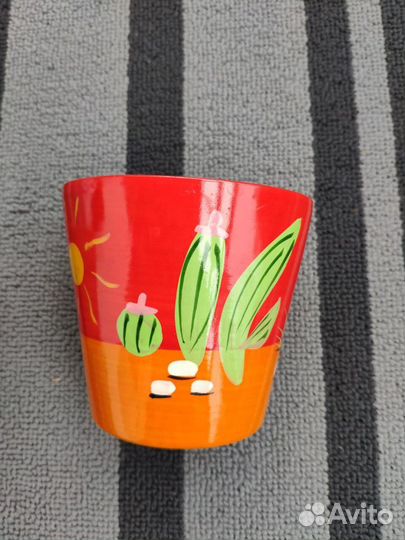 Горшок цветочный кактус яркий