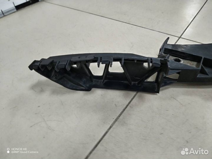 Кронштейн фар правый Volkswagen Polo Sed RUS 2011