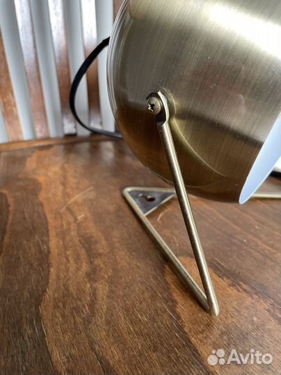 Лампа настольная светильник шар