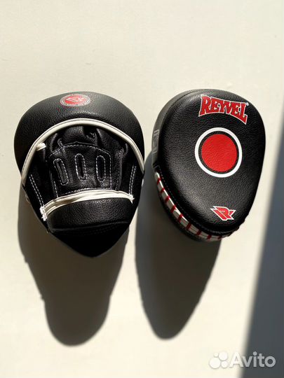 Боксерские лапы Reyvel