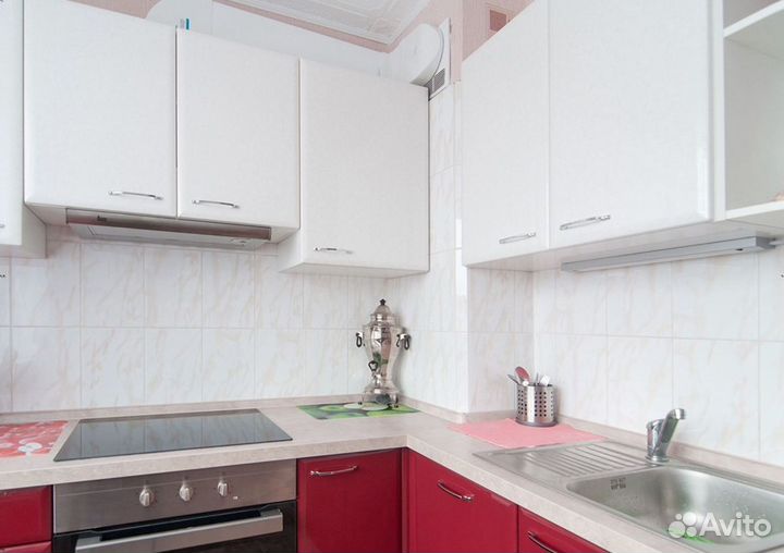 Кухня Красно-Белая по индивидуальному заказу