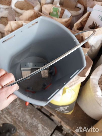 Ведро для выпойки телят козлят ягнят