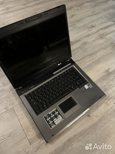 Ноутбук на запчасти