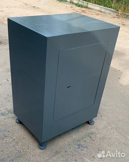 Шкаф металлический сейф