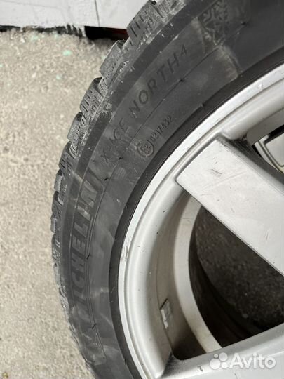 Michelin X-Ice North 4 245/45 R18