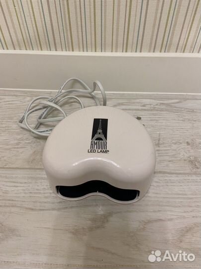 Лампа для ногтей