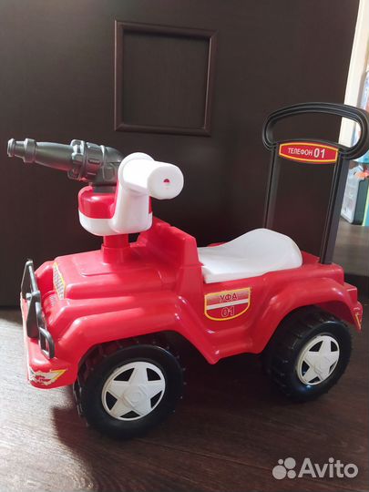 Машинка-каталка