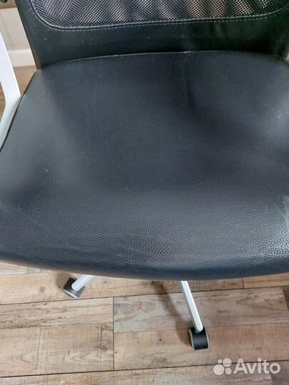 Компьютерное кожаное кресло IKEA markus офисное