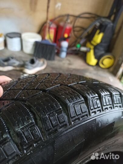 Pirelli Ice Zero FR 185/65 R15 92T
