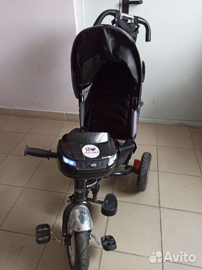 Трехколесный детский велосипед с ручкой бу