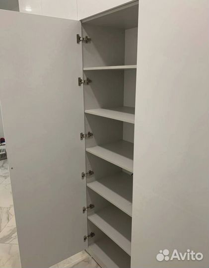 Шкаф на заказ C26