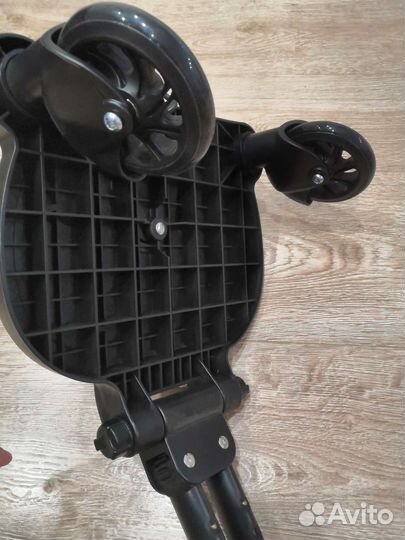 Подножка для второго ребенка на коляску