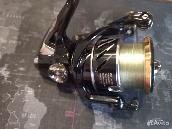 Катушка безынерционная shimano 17 sustain 2500 FI