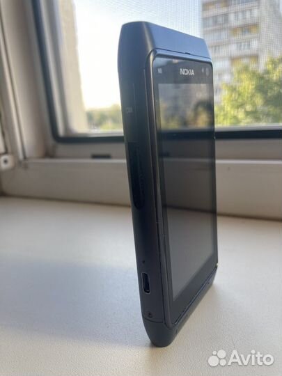 Телефон Nokia n8